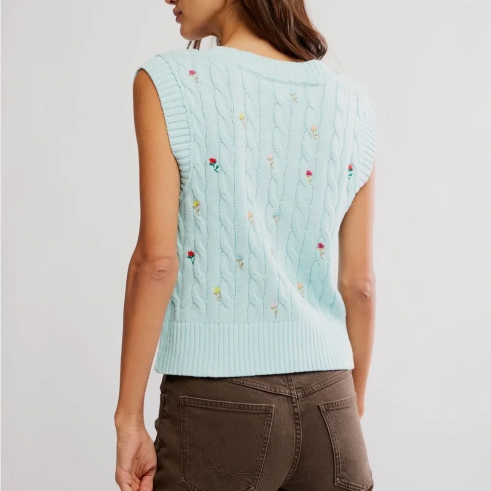 FREE PEOPLE PLUMERIA FLORAL VEST BLUE GLASS Cable Knit Sweater Sz S NEW